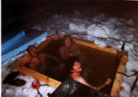 南極昭和基地で露天風呂