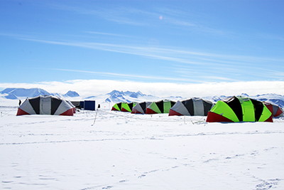 南極大陸ベースキャンプ