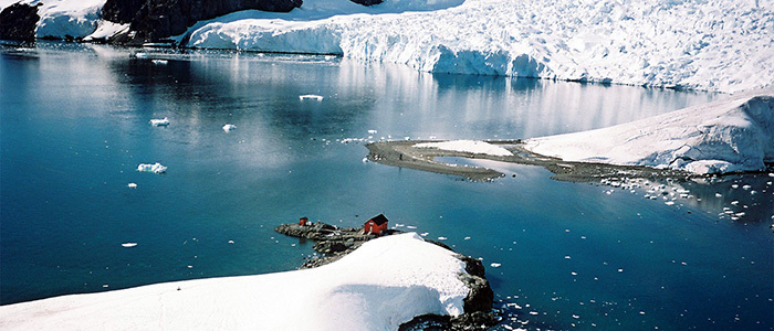 南極半島＆サウスシェットランド諸島（南極圏横断）14・15日間