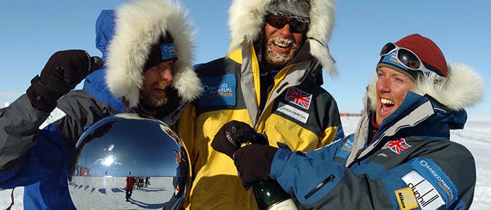 プライベートジェットで行く南極大陸9日間南極点ツアー