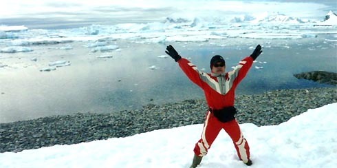 南極体験談　太平さん　クーバービル島にて.jpg