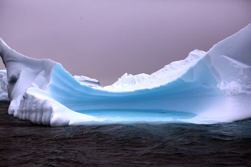 南極　氷山