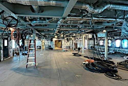 デッキ5：オブザベーションラウンジ